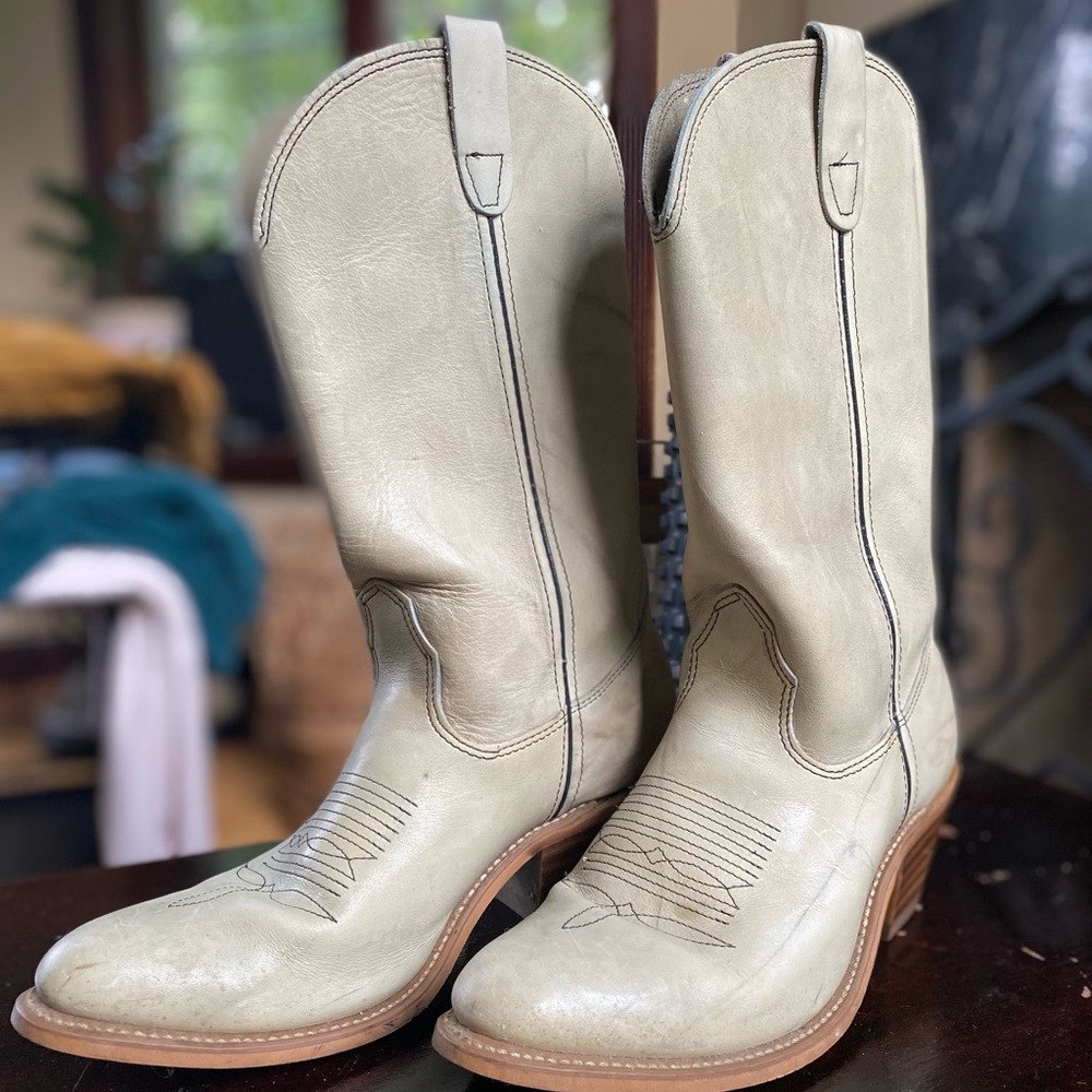 Vintage cowboy sage boots